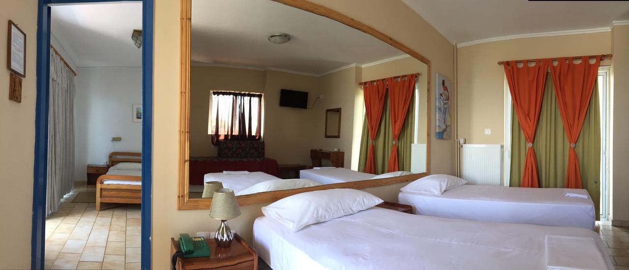 Bay Holiday Hotel & Spa Karavomilos  Exterior photo